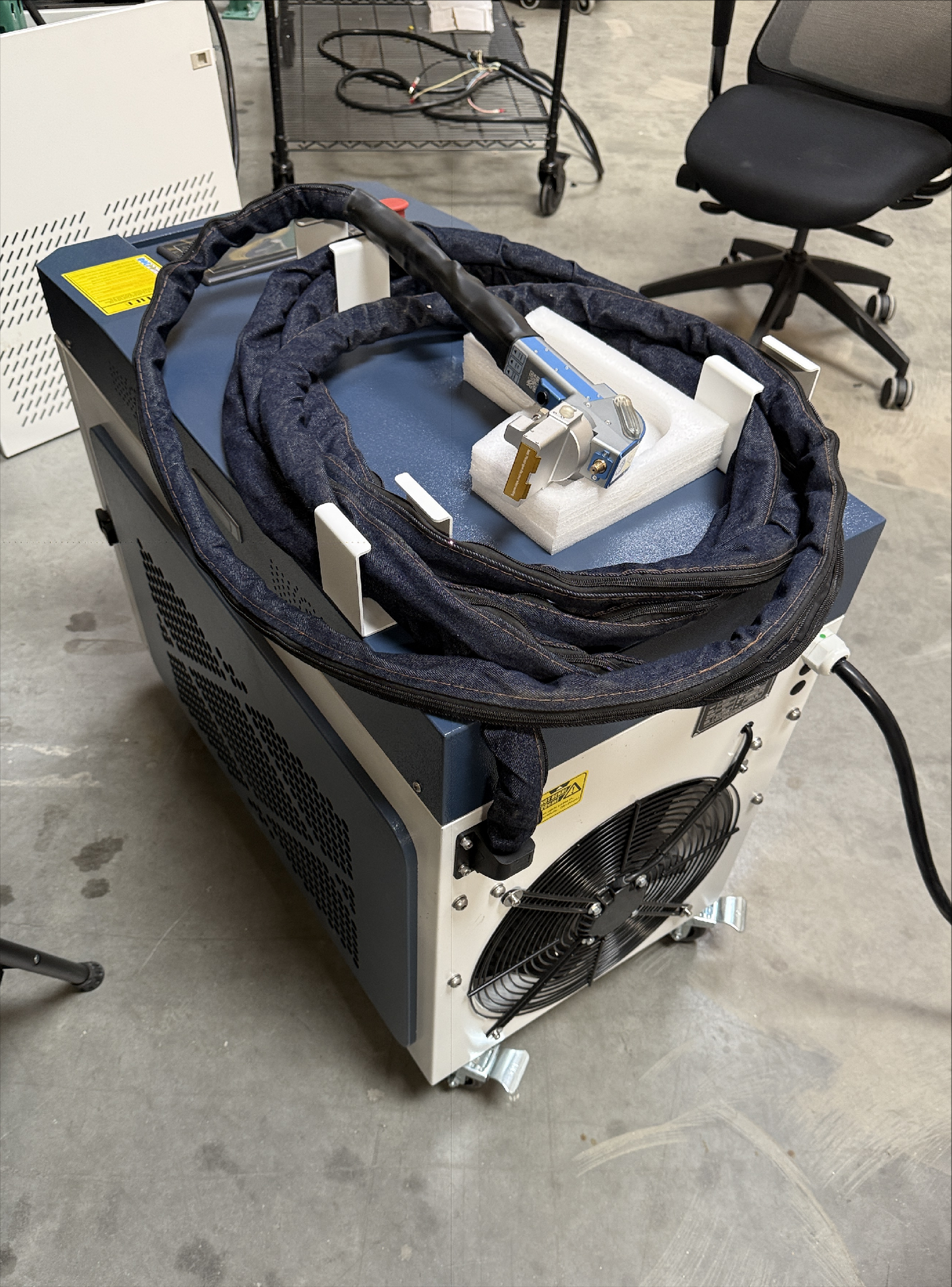 US STOCK Second-hand 2000W Laser Cleaning Machine CW Laser Cleaner BLC-2000