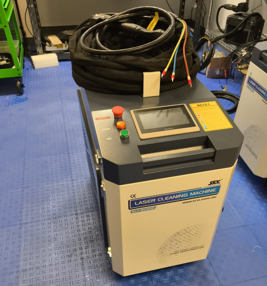 Used US STOCK 2000W Laser Cleaning Machine Double-Wobble Intelligent Laser Gun
